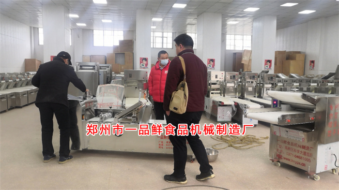洛陽客戶訂購(gòu)面館燴面機(jī)(圖4)